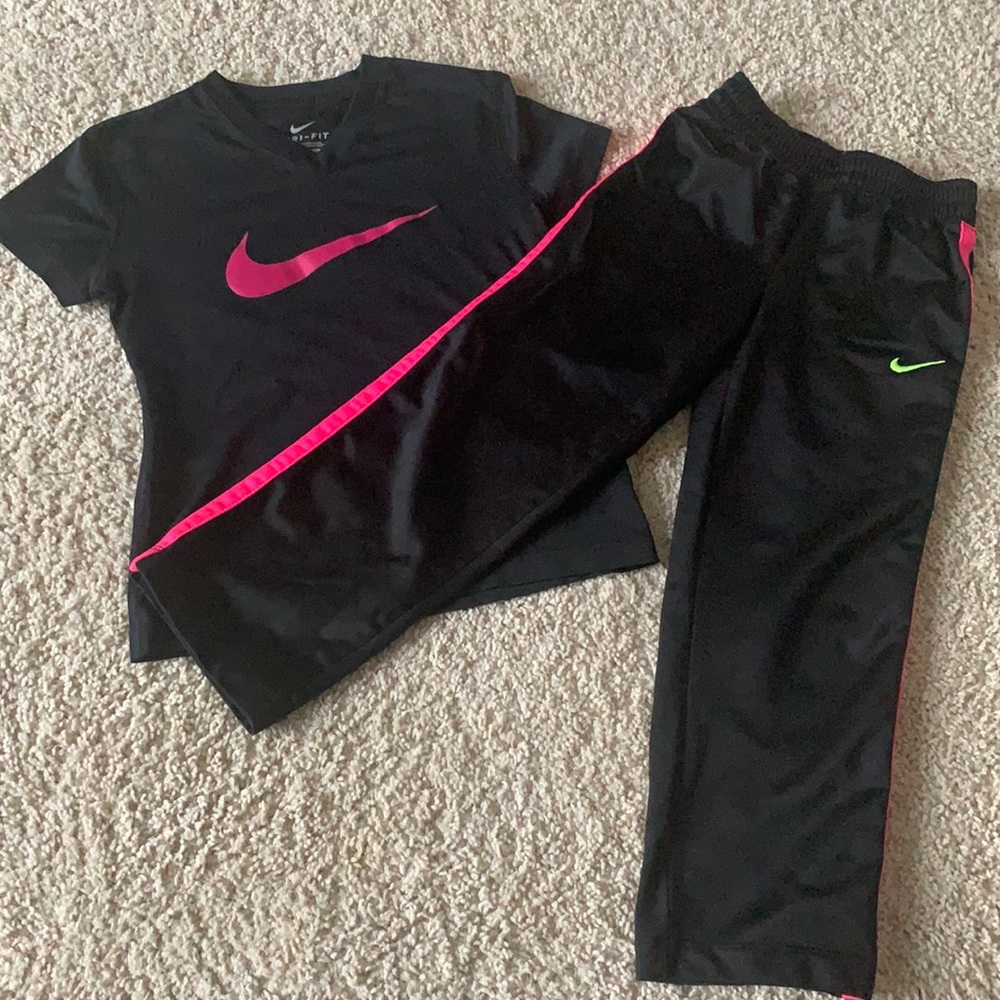Girls Nike outfit